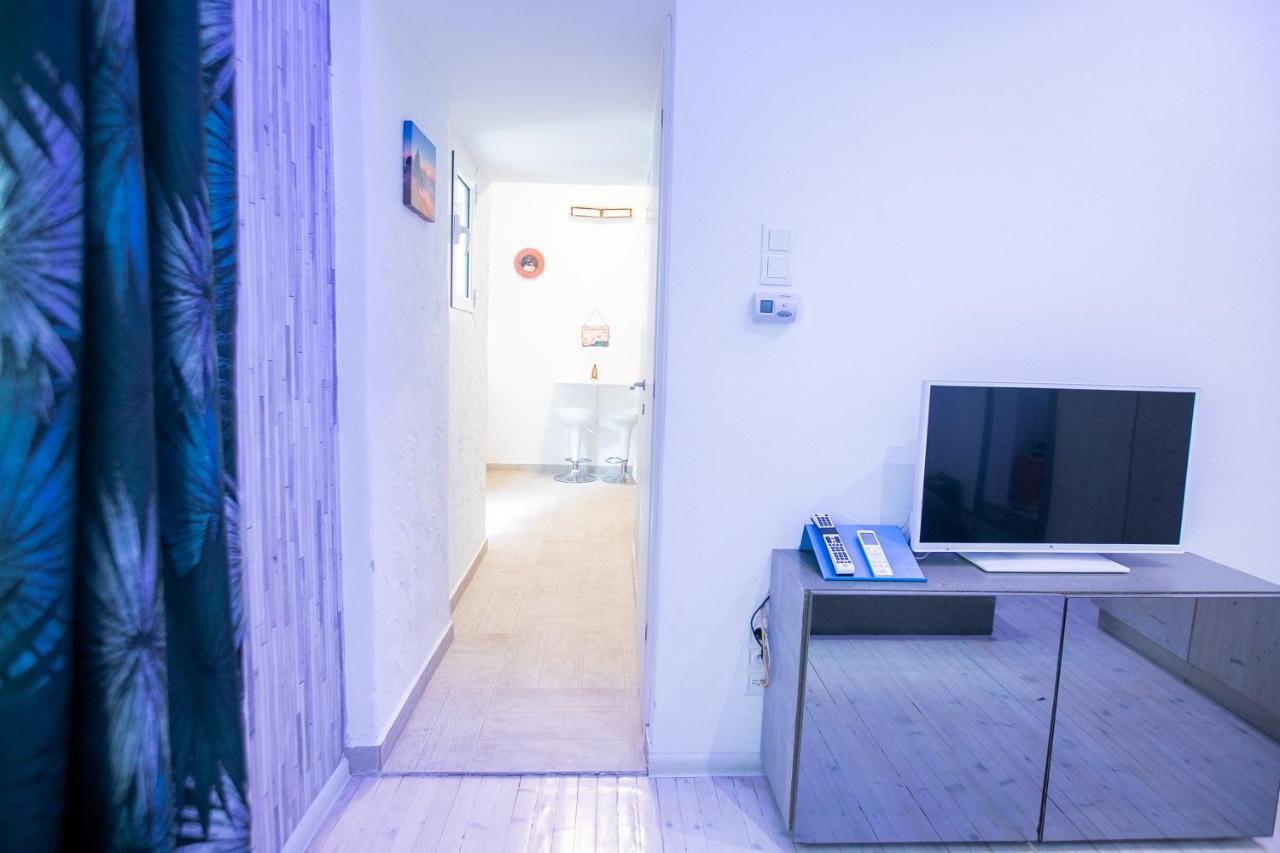 Orange And Blue Studio Downtown 5 Min From White Tower Apartment Tesalonika Bagian luar foto